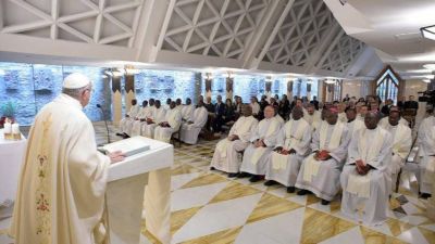 El Papa: la alegr�a cristiana es la paz, no �pedacitos de dulce vida�