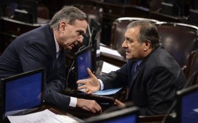 En un d�a de mi�rcoles para Macri, la oposici�n sanciona ley anti tarifazo