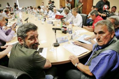 La CGT recibe hoy a Pichetto y crece la posibilidad de un paro