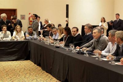 Macri reuni� a su tropa y pidi� 