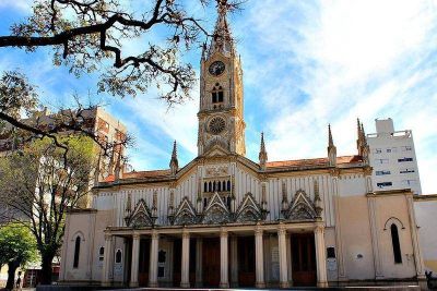 Conmoci�n y pesar en la comunidad cat�lica por el fallecimiento del p�rroco de la Bas�lica de San Ponciano