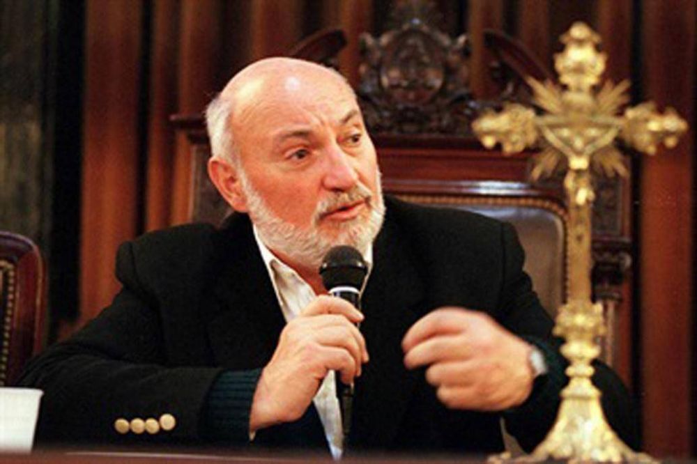 El sacerdote Luis Farinello muri� a los 81 a�os
