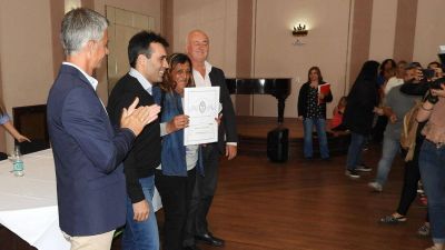 H�bitat y Vivienda: Acto p�blico de firma y entrega de escrituras
