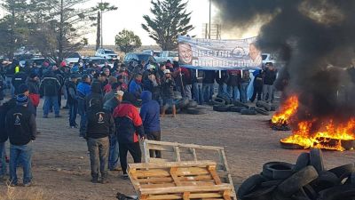 Luz y Fuerza Patagonia inici� un paro de 48 hs