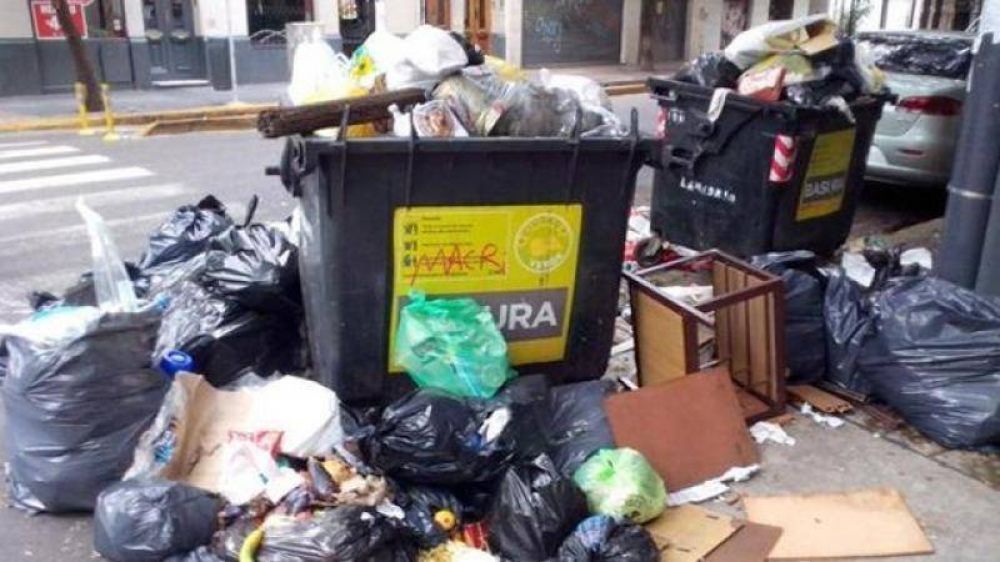 Ante las medidas de fuerza de Camioneros por reclamos paritarios, la Ciudad pide no sacar la basura