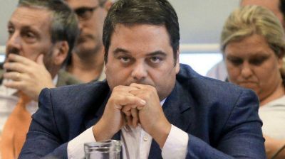 El Gobierno cit� a la CGT para intentar frenar el paro