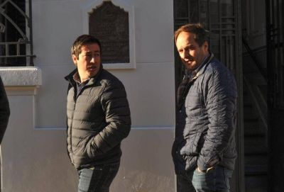 En acuerdo con los intendentes y el FR, Cambiemos accedi� a modificaciones en la ley que baja tarifas