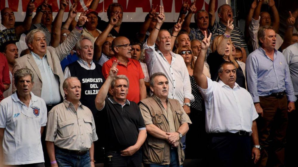 Tras la reunin con el gobierno, la CGT analiza si convoca a un paro