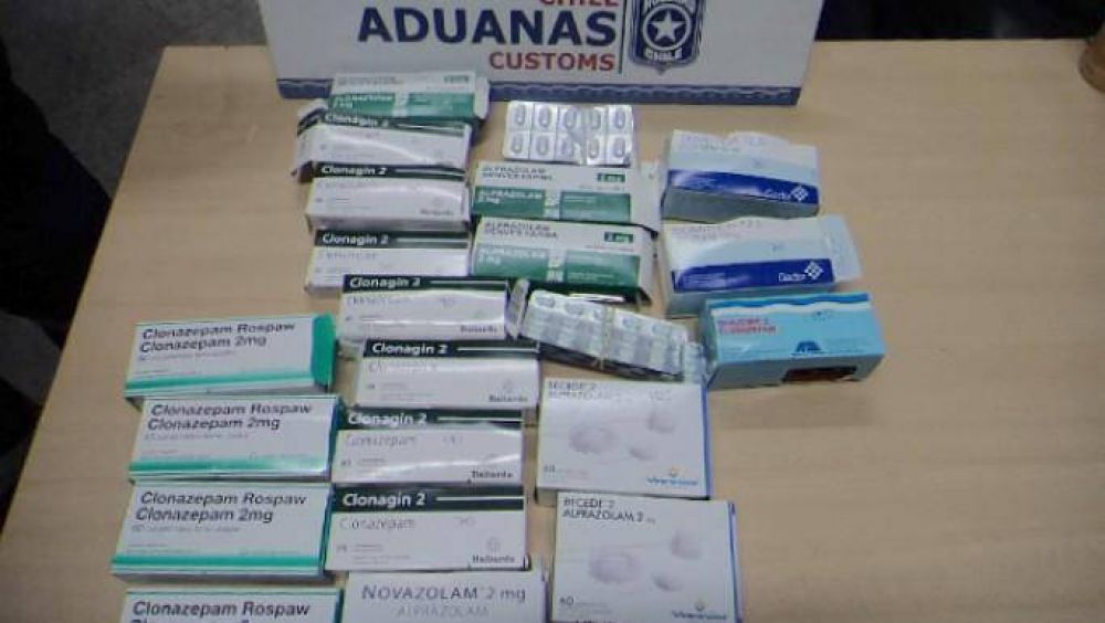Atraparon a una mendocina con 1800 medicamentos en Chile