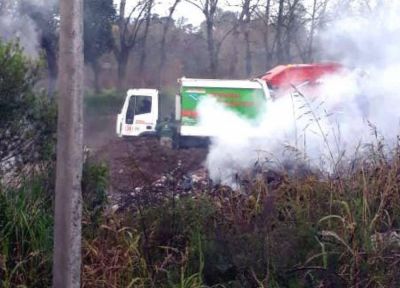 Luj�n: municipales denuncian que la empresa Terminal Multiprop�sito cierra las calles del basural y provoca incendios