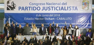 El Congreso del PJ qued� copado por el kirchnerismo y pidi� resistir