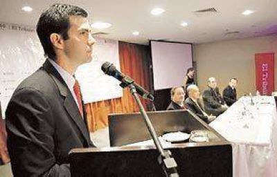 Editores de diarios advierten sobre "negros nubarrones" para la prensa