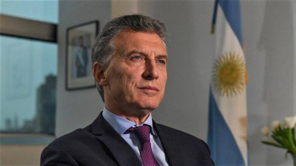 Gobernar minuto a minuto, el lema inicial de Kirchner que le toca asumir a Macri en el final