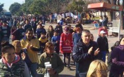 Lan�s: Reclamo en escuela que est� sin agua hace dos semanas