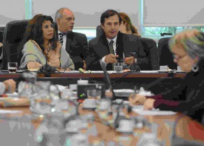 Un predictamen extremo para legalizar el aborto irrestricto