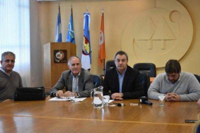 La SCPL y el ENOHSA firmaron convenio para potenciar los acu�feros