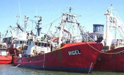 Empresarios aseguran que sus barcos cumplen con las condiciones de seguridad y destacan los controles de Prefectura