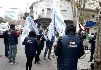 Boston: Gastron�micos y pasteleros reclamaron ante las puertas de la Xocolata