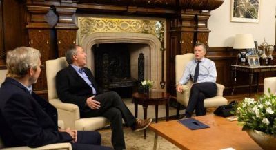 Schiaretti pidi� por el traspaso de Aysa y los subsidios al transporte en una tensa reuni�n con Macri