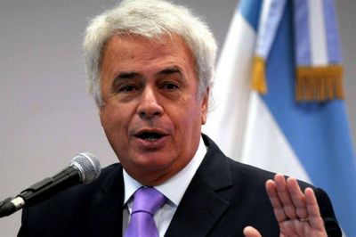 De la Sota sue�a con el regreso, pero genera resistencia