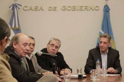 Los trabajadores del Instituto Provincial del Agua quedaron encuadrados en el Sindicato Obras Sanitarias Regi�n Sur