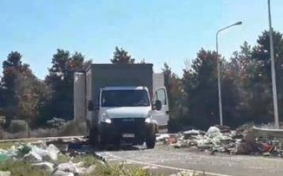 Multaron a la empresa que tir� basura en la ruta 105