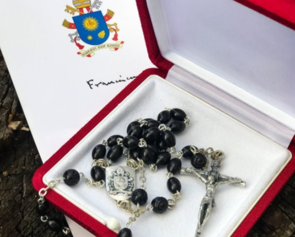 El Papa le envi un rosario a Lula a la prisin