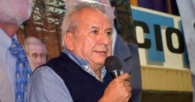 �Despu�s de haber destruido a la industria nacional, el Gobierno llama a una mesa de di�logo�