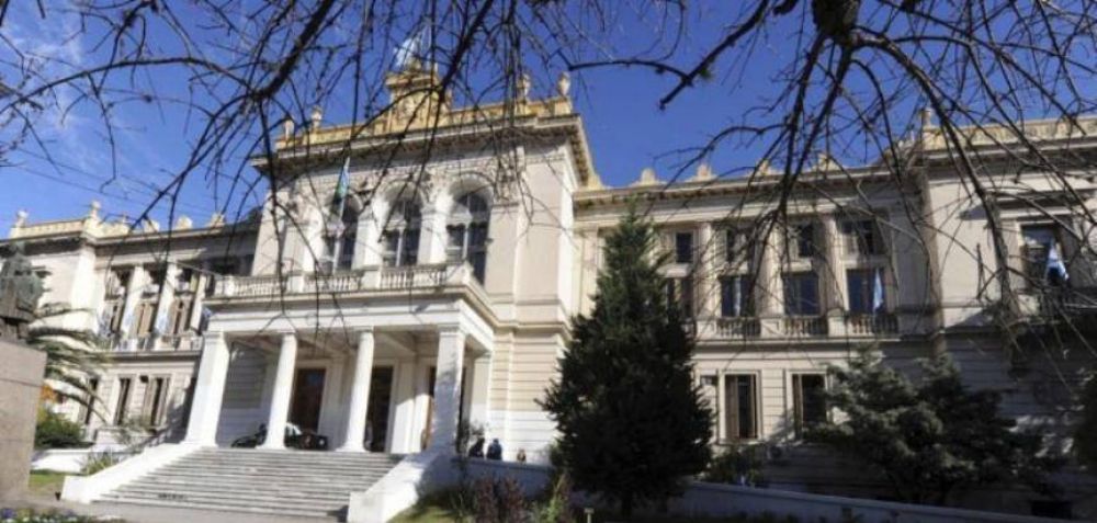 El oficialismo y la oposici�n van a la Justicia tras la pol�mica por el audio del funcionario de Educaci�n