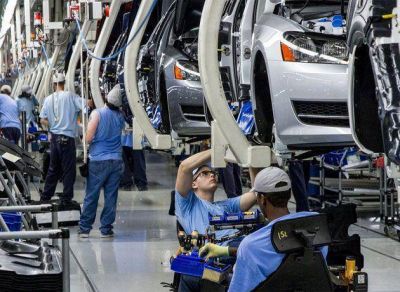 Sindicato de mec�nicos declara el alerta por las importaciones de autos