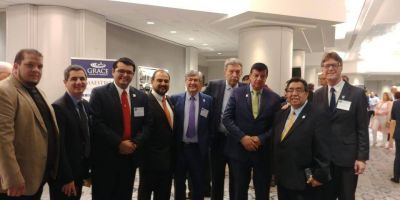 La Alianza Evang�lica Latina sesion� en EE.UU. y particip� del Desayuno Nacional Hispano junto a Mike Pence