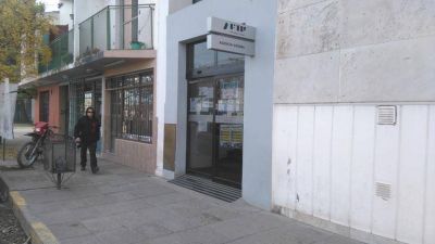 Asamblea y corte de atenci�n al p�blico