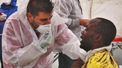El tema de los refugiados ser� tratado durante el viaje del Papa