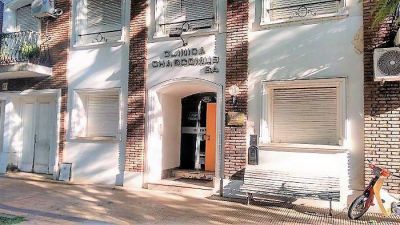 RETRASO EN EL PAGO DE SALARIOS: La situaci�n laboral en la Cl�nica Chascom�s, sigue inquietando