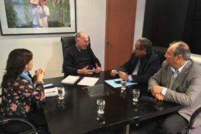 Legisladores gestionan obras h�dricas para La Rioja