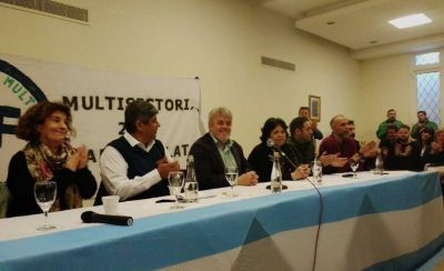 Moyano pidi� a los gremialistas continuar con el reclamo tras el paro del lunes