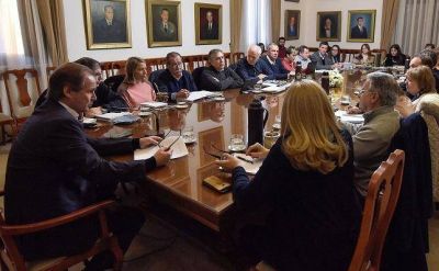 El Gabinete provincial debati sobre obras e inversiones por $ 242 millones