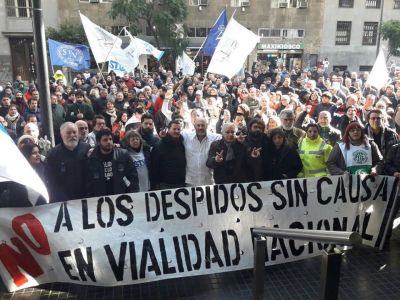 Vialidad: Dirigentes gremiales pidieron por la reincorporaci�n de trabajadores despedidos