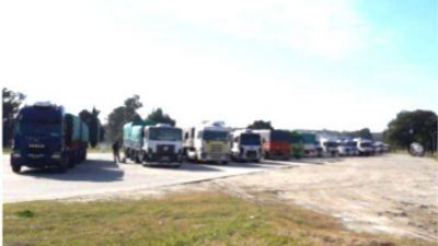 Fue rescindida la relación laboral de 44 camioneros que distribuían productos de Villa del Sur