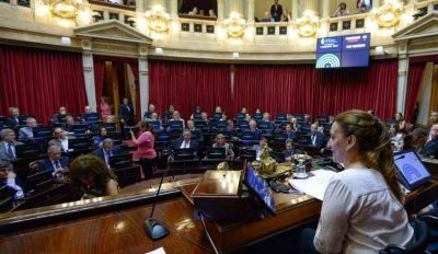 Mujeres cristianas recuerdan a los senadores: �La �nica verdad es la vida�