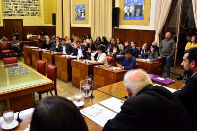 El oficialismo no tuvo consenso y no se aprob� el aumento del boleto