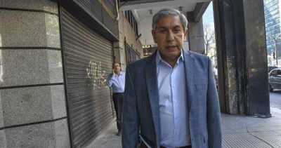 Aprovechando el efecto Moyano y el paro, Daer cerr� 24% en paritarias