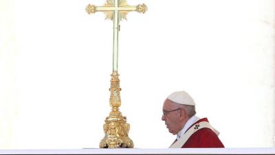 �No a la tentaci�n de ser cristianos distantes de la carne sufriente de los dem�s�