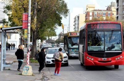 Las empresas de transporte doblan la apuesta y piden un boleto a casi $15