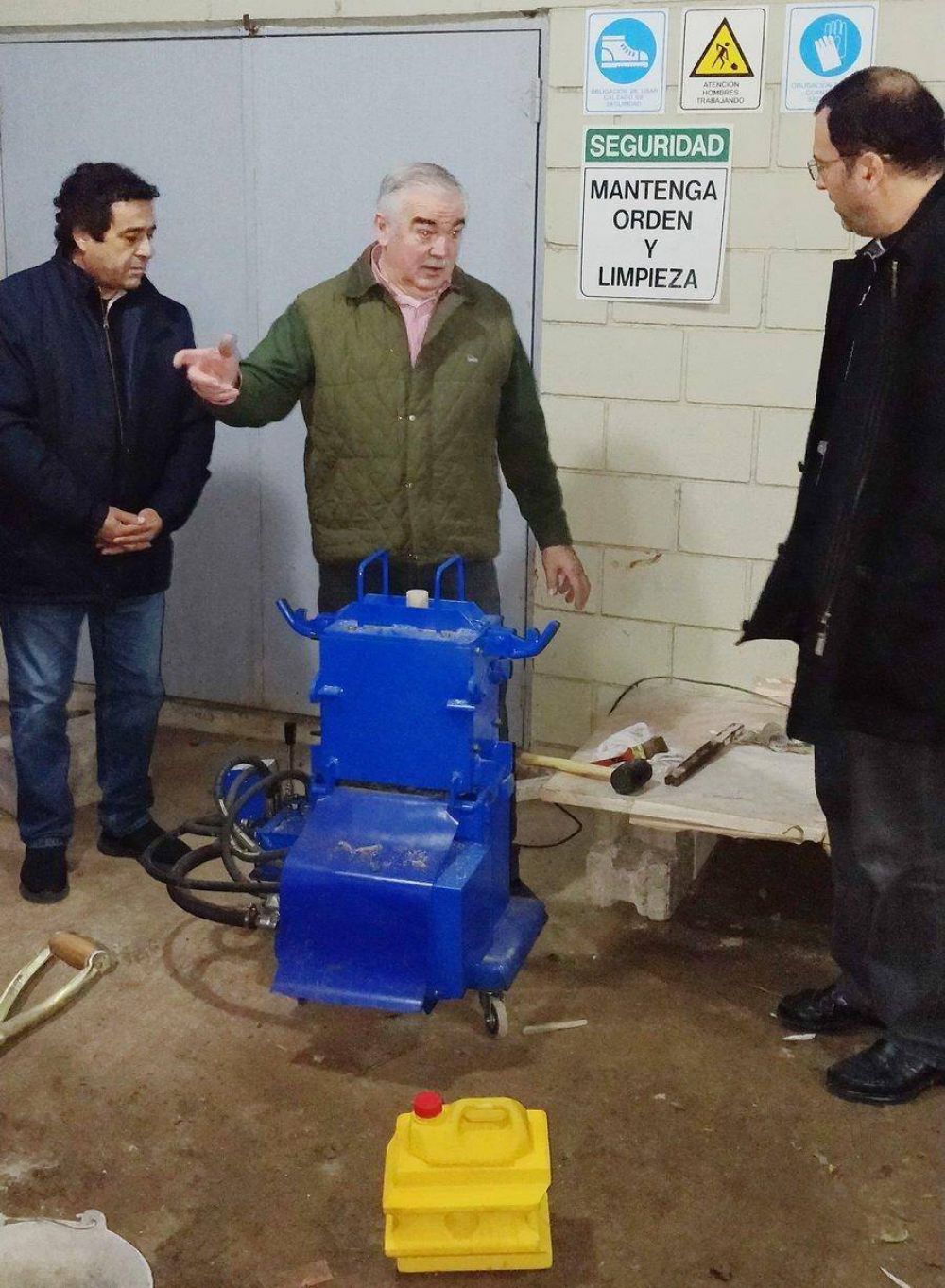 El Obispo Gabriel Mestre visit la Escuela de Capacitacin de la UOCRA