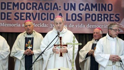 La Casa Rosada parece ofendida y prefiere tener lejos a la Iglesia