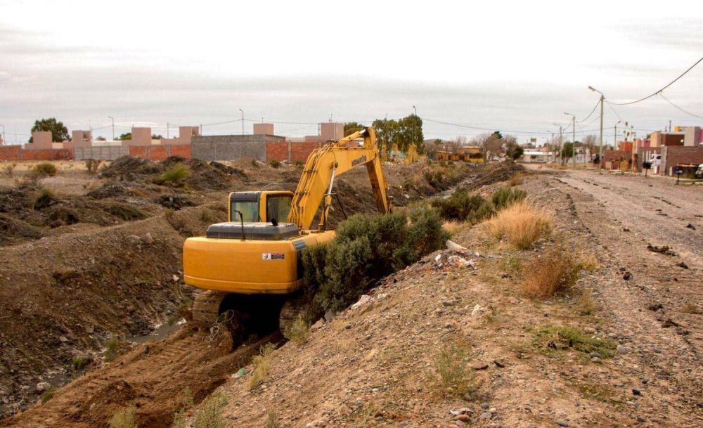 El municipio de Rawson culmin� con la limpieza de los pluviales de la ciudad