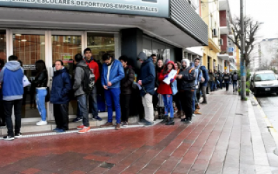 Un aviso por seis puestos de trabajo provoc� dos cuadras de fila en Mar del Plata