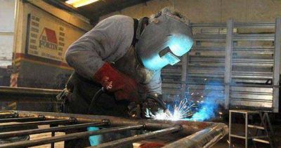 Fuerte destrucci�n de empleo en las metal�rgicas, que ya avizoran m�s ajuste