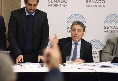 Dujovne reconoci� que se estudia transferir subsidios a la Ciudad y a la Provincia